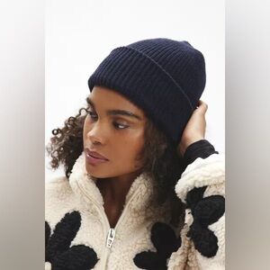 NWT Urban Outfitters Urban Renewal Beanie, Navy